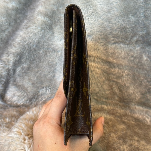 ❤️SOLD❤️ Authentic Louis Vuitton Rabat 23 Clutch in Monogram - Picture 4 of 16